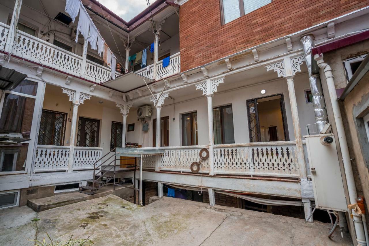 Apartments Near Metekhi Cathedral Tbilisi Ngoại thất bức ảnh