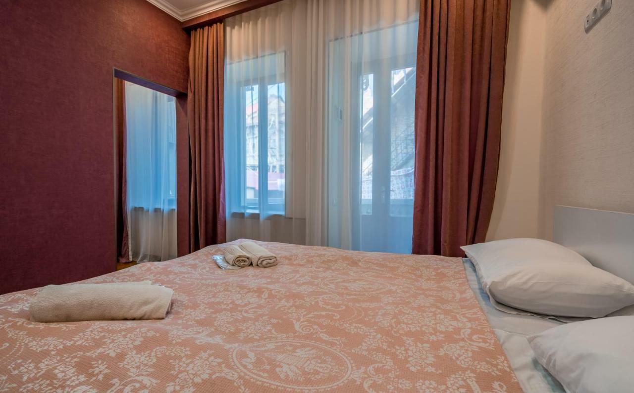 Apartments Near Metekhi Cathedral Tbilisi Ngoại thất bức ảnh